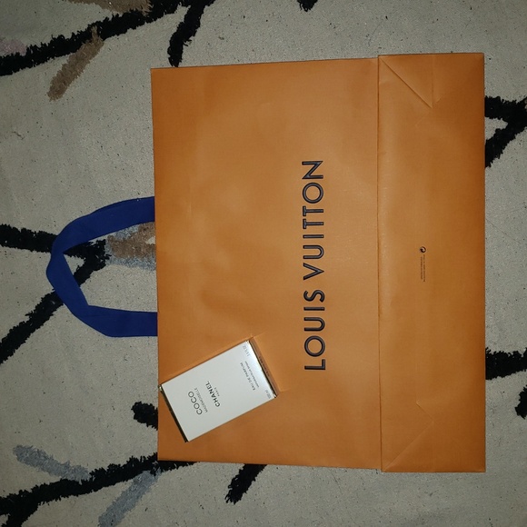 Louis Vuitton Neverfull MM - Picture 14 of 16